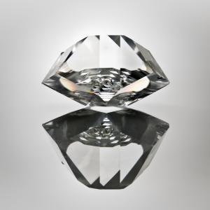 高質(zhì)量的抗灰跡KTP晶體，廣泛用于高功率連續(xù)激光器（W級）中降允！